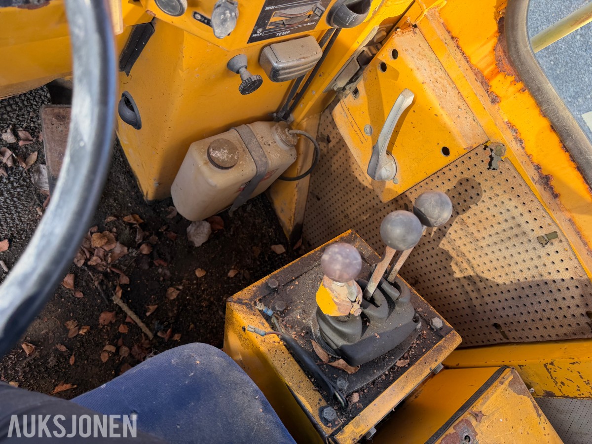 1985 Volvo BM 4500 hjullaster – veteranmaskin