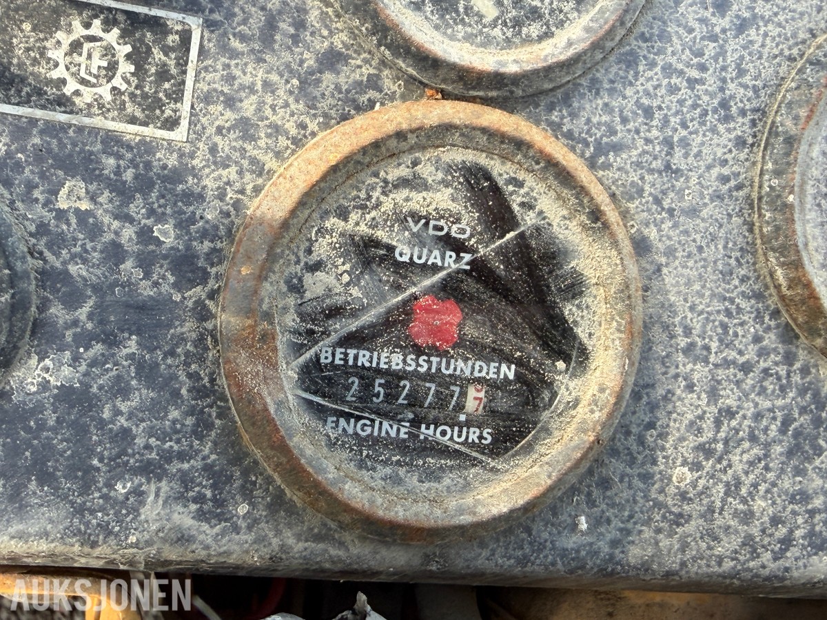 1985 Volvo BM 4500 hjullaster – veteranmaskin
