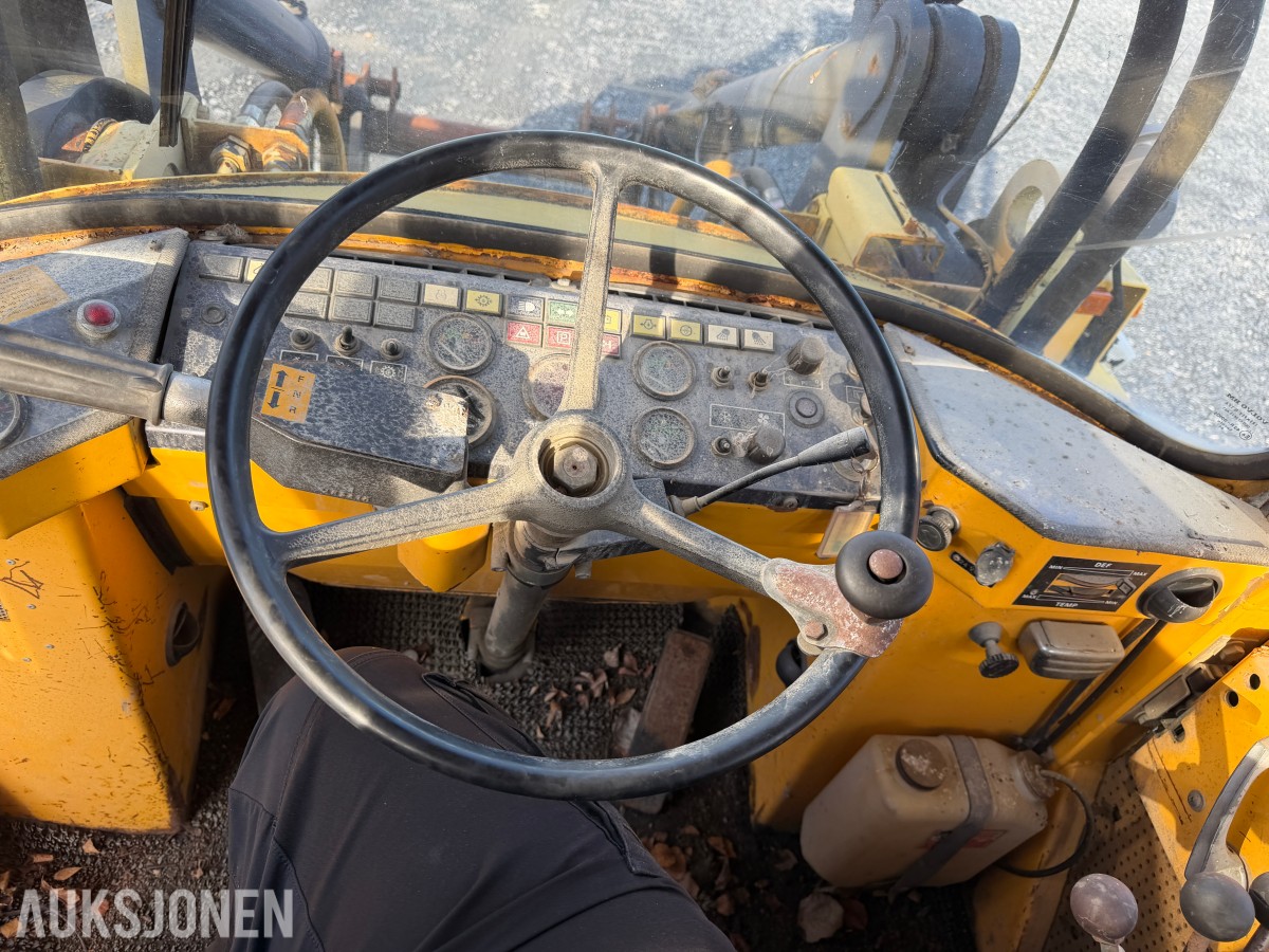 1985 Volvo BM 4500 hjullaster – veteranmaskin