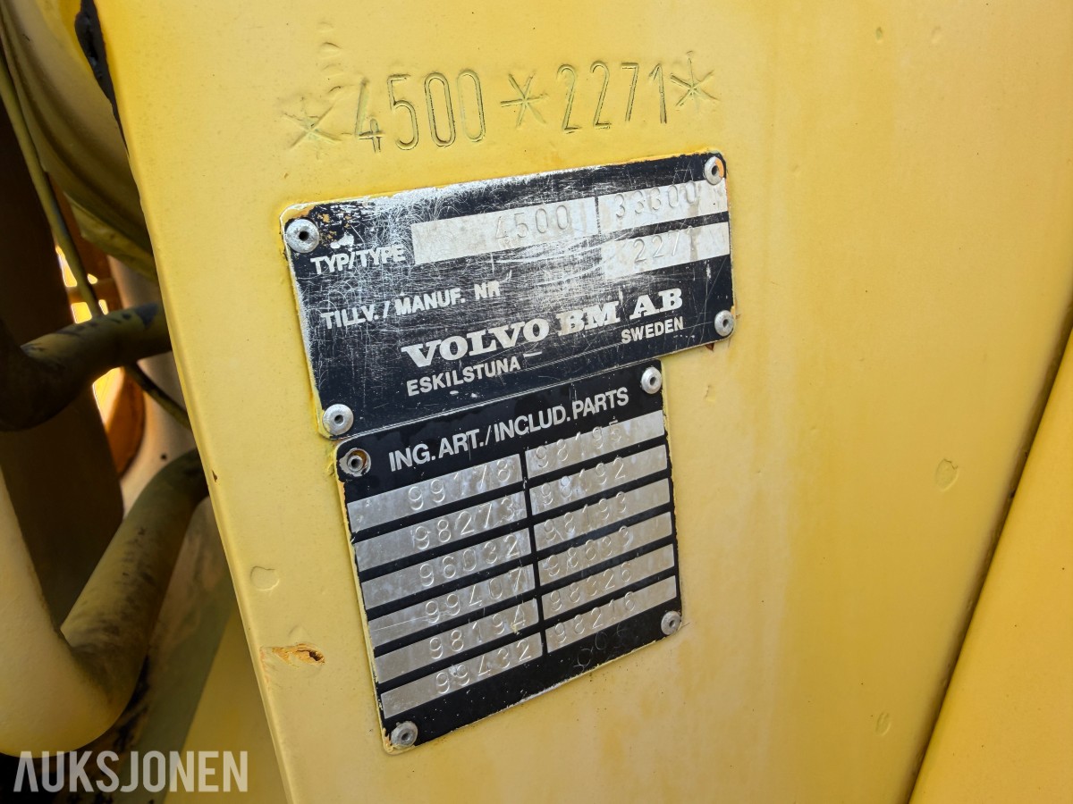 1985 Volvo BM 4500 hjullaster – veteranmaskin