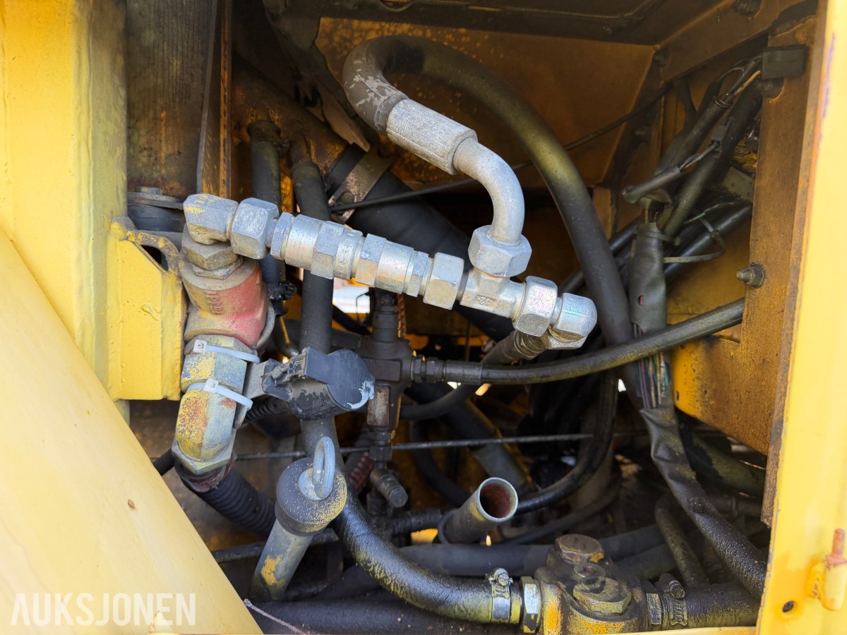 1985 Volvo BM 4500 hjullaster – veteranmaskin