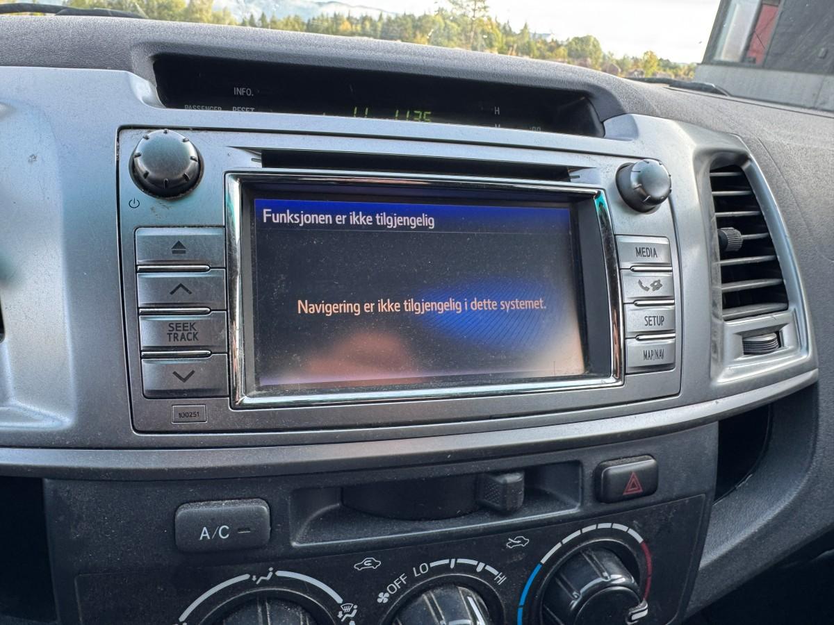 2014 Toyota HILUX 2.5-144 DIESEL 4X4 HARDTOP HENGERFESTE
