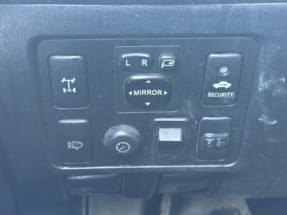 2014 Toyota HILUX 2.5-144 DIESEL 4X4 HARDTOP HENGERFESTE