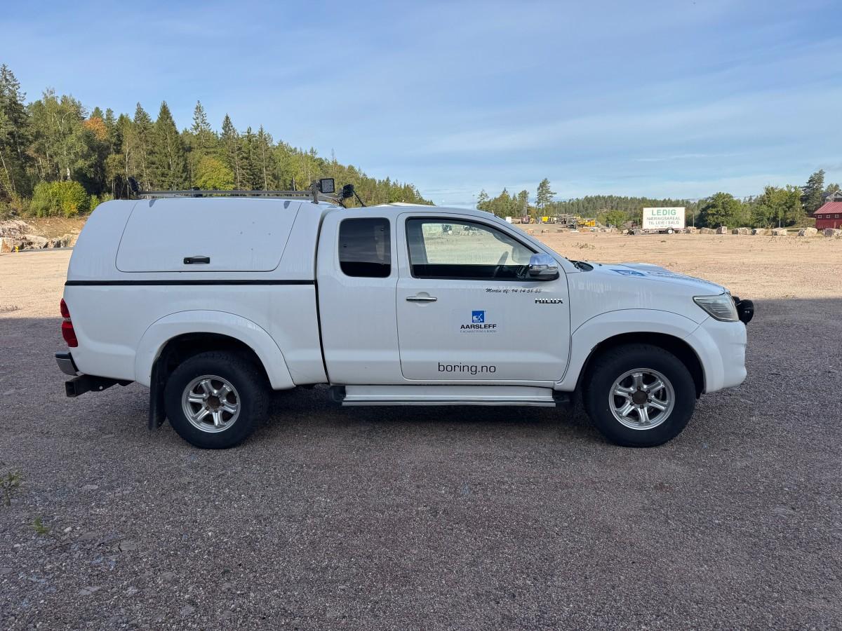 2014 Toyota HILUX 2.5-144 DIESEL 4X4 HARDTOP HENGERFESTE