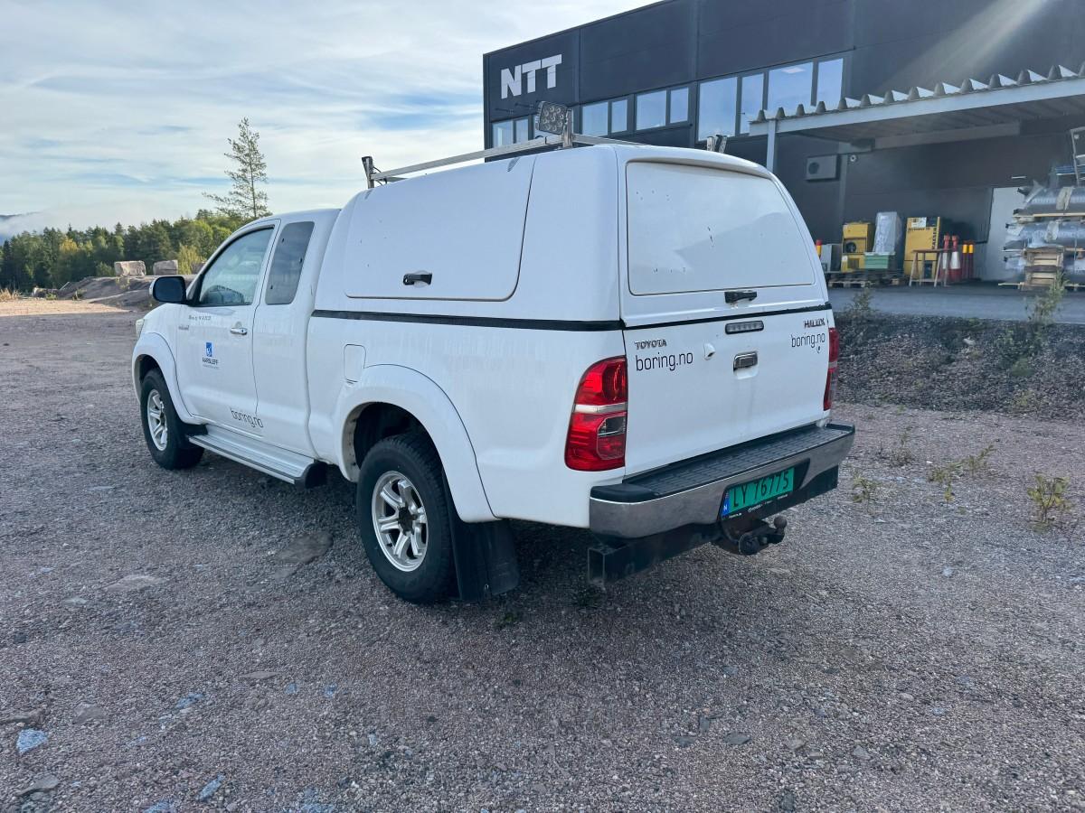 2014 Toyota HILUX 2.5-144 DIESEL 4X4 HARDTOP HENGERFESTE