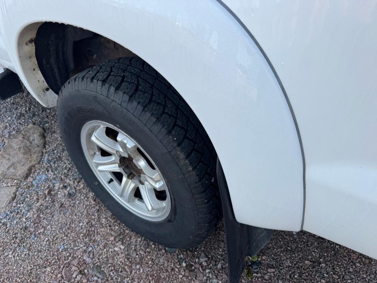 2014 Toyota HILUX 2.5-144 DIESEL 4X4 HARDTOP HENGERFESTE