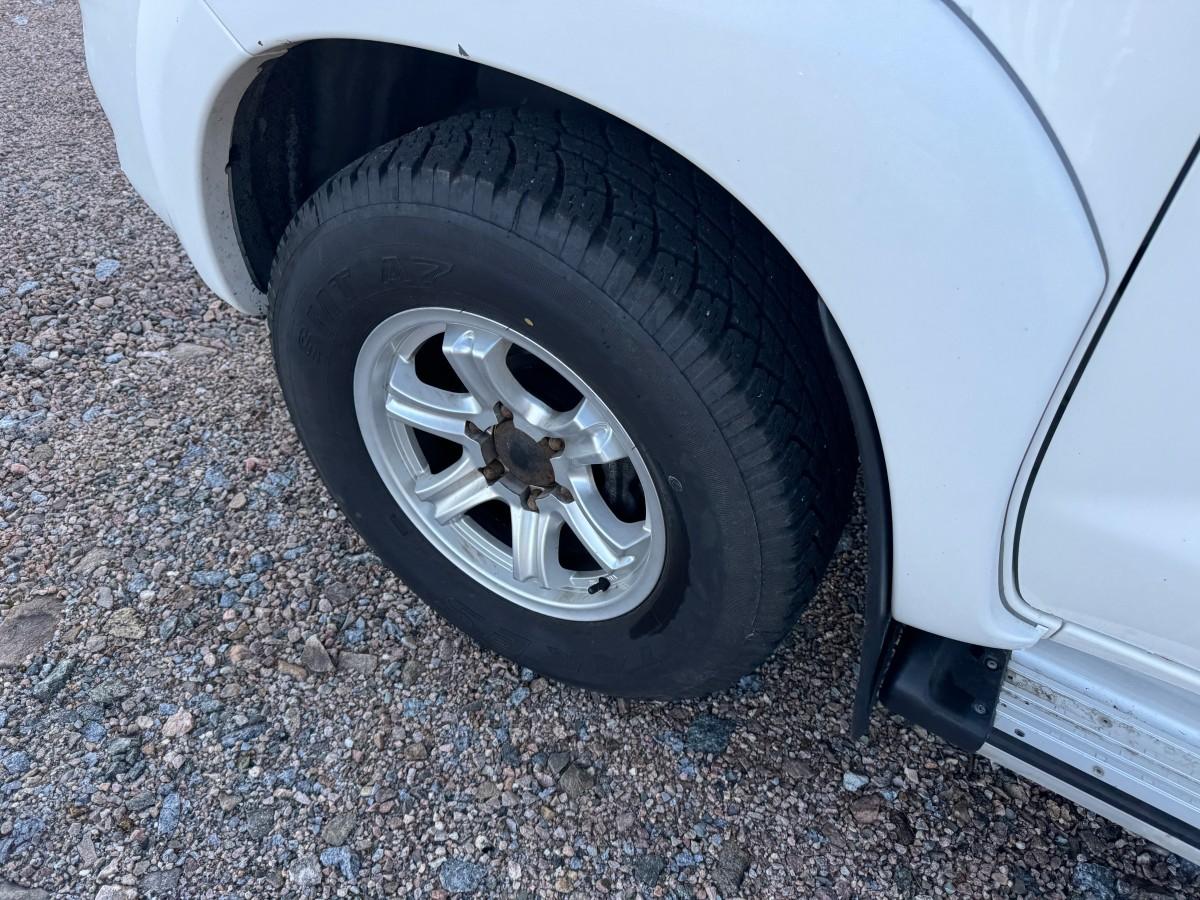 2014 Toyota HILUX 2.5-144 DIESEL 4X4 HARDTOP HENGERFESTE