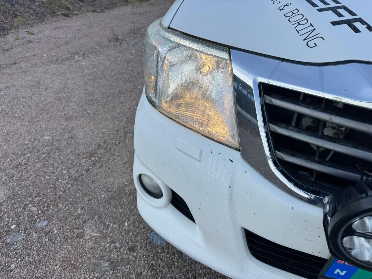 2014 Toyota HILUX 2.5-144 DIESEL 4X4 HARDTOP HENGERFESTE