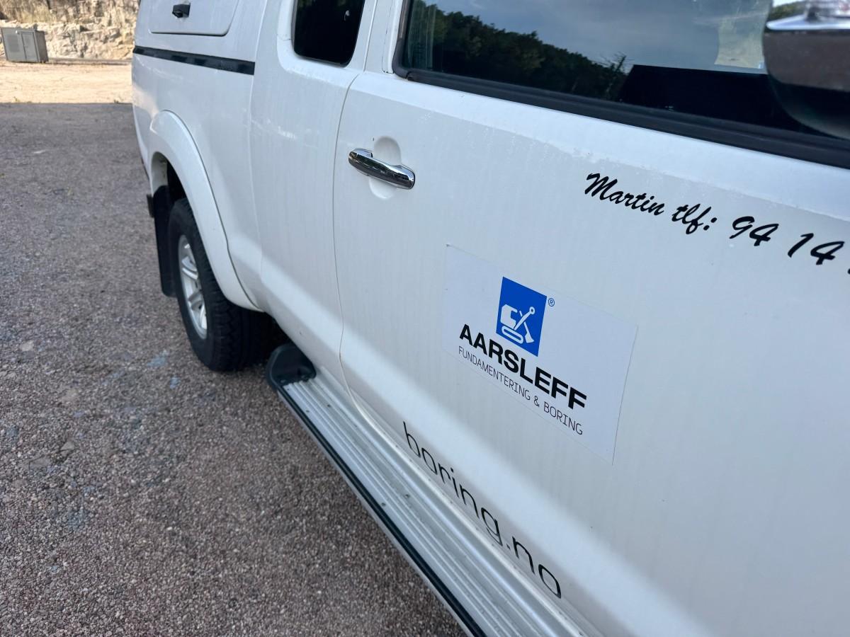 2014 Toyota HILUX 2.5-144 DIESEL 4X4 HARDTOP HENGERFESTE
