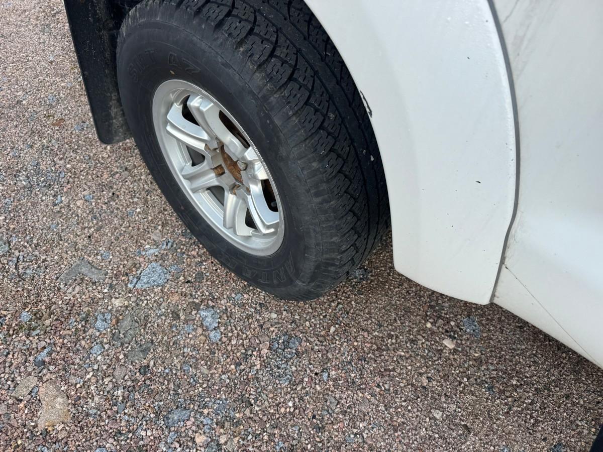 2014 Toyota HILUX 2.5-144 DIESEL 4X4 HARDTOP HENGERFESTE