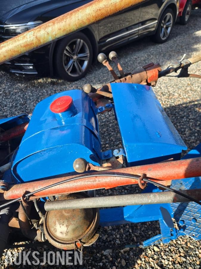 1965 tohjulstraktor/motorisert jordbruksmaskin - Motostandard U9