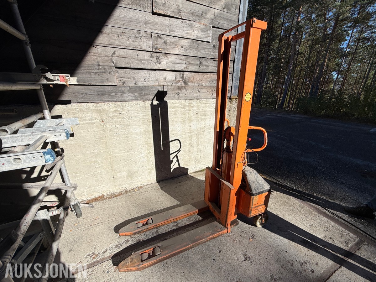 1976 Transport og Lyftanordningar AB - Elektrisk jekketralle