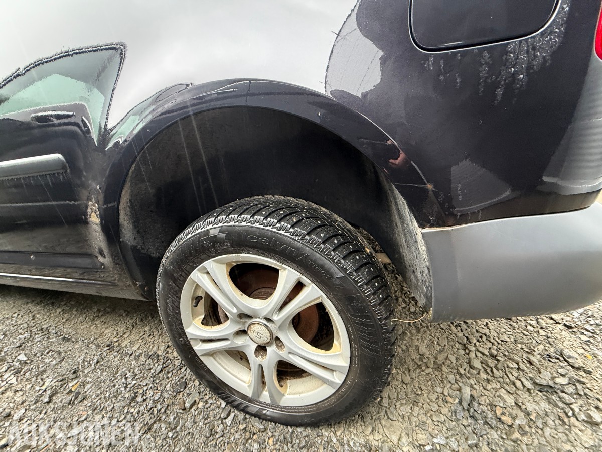 2010 Volkswagen CADDY 1.9-105 D 4MOTION / H.feste / S+V