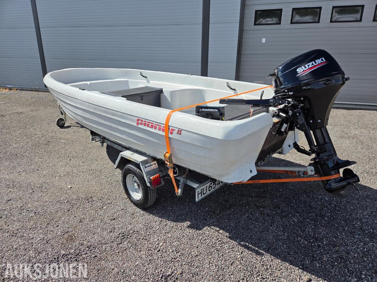 2013 Pioner 15 Med Suzuki 4t 20hk motor og båthenger