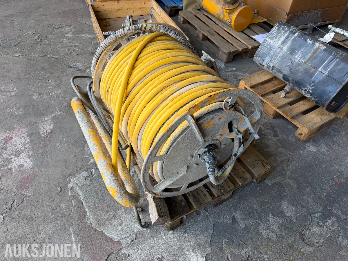 HYDRAULISK KABELTROMMEL MED 120 M KABEL OG CAVOTEC SLEPERINGER 3x35q + 3x6PE.