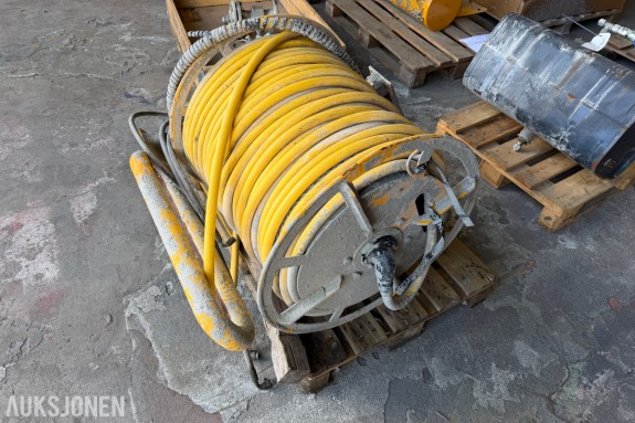 HYDRAULISK KABELTROMMEL MED 120 M KABEL OG CAVOTEC SLEPERINGER 3x35q + 3x6PE.
