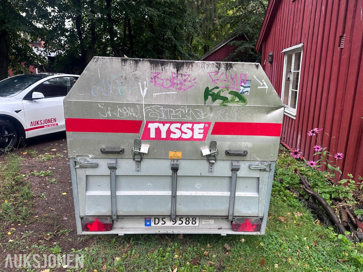 2007 Tysse tilhenger med overbygg, Foma høytrykksspyler og SDMO aggregat