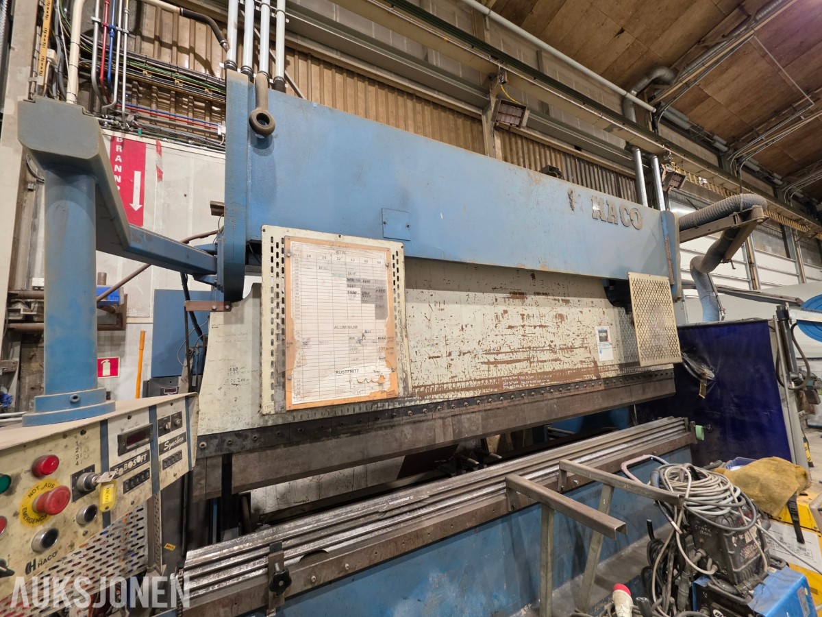 1992 HACO PPES 40300 KANTPRESSE MED EKSTRA KNIV – 300 TONN