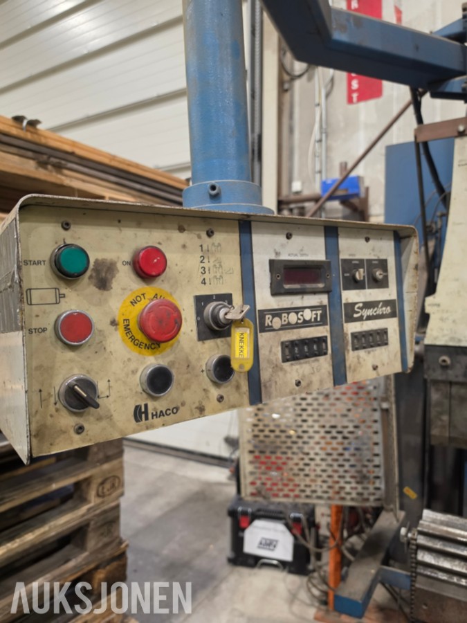 1992 HACO PPES 40300 KANTPRESSE MED EKSTRA KNIV – 300 TONN