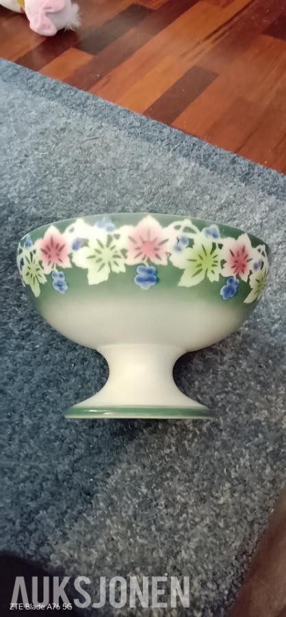 OPAQUE Keramikk Skål -  over 100 år 