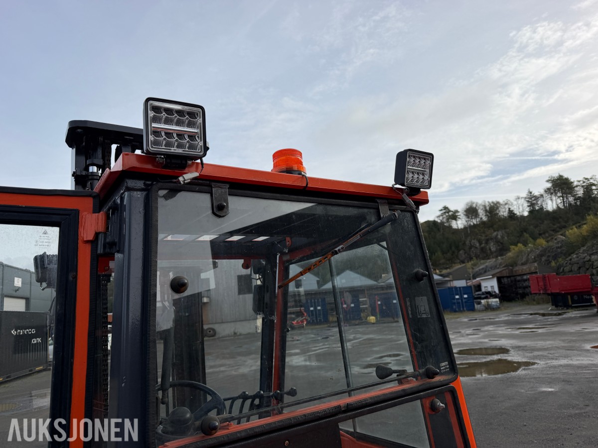 TOYOTA 4,5 TONNS GAFFELTRUCK – 450 CM LØFTEHØYDE