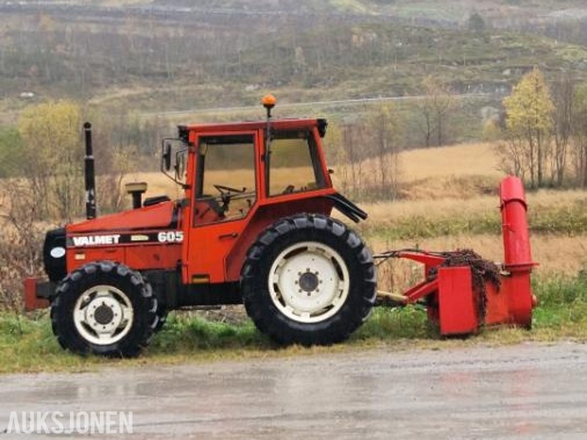 1986 VALTRA 605 TURBO - MVA FRI TRAKTOR MED ORKEL FRES