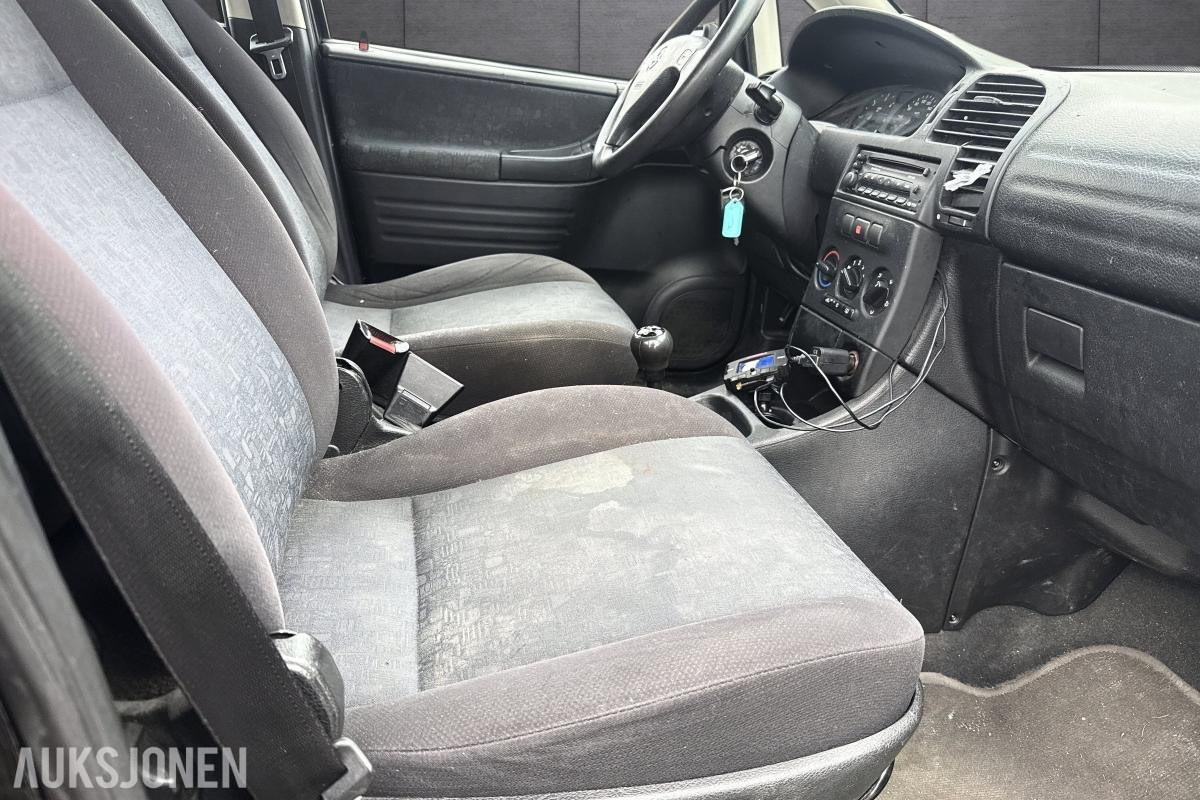 2001 Opel Zafira 101 HK 7-SETER HENGERFESTE - UTEN MINSTEPRIS!