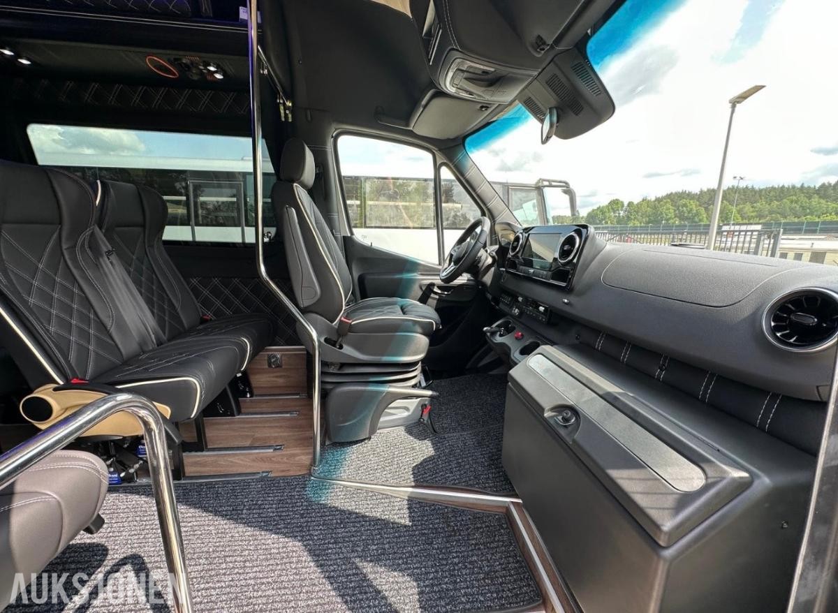 2023 Mercedes-Benz Sprinter 519, 17 seter – 3 rullestoler – godt utstyrt, 145000km