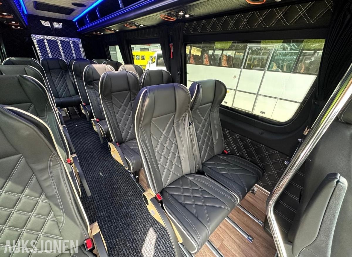 2023 Mercedes-Benz Sprinter 519, 17 seter – 3 rullestoler – godt utstyrt, 145000km