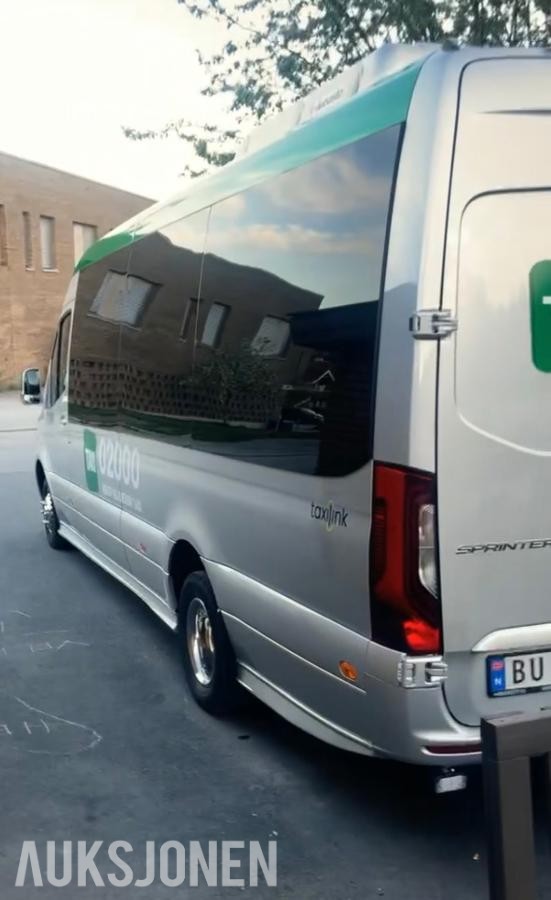 2023 Mercedes-Benz Sprinter 519, 17 seter – 3 rullestoler – godt utstyrt, 145000km