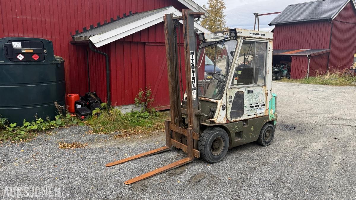 Mitsubishi FD-18 TAC gaffeltruck 7 503t m/ lukket førerhytte 