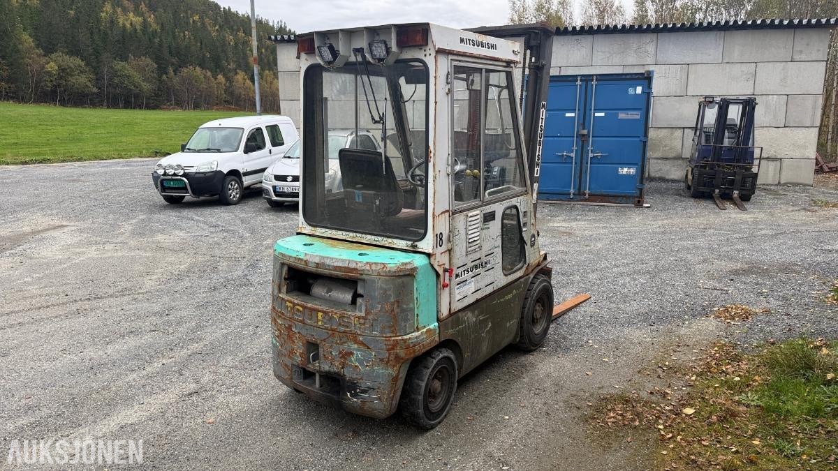 Mitsubishi FD-18 TAC gaffeltruck 7 503t m/ lukket førerhytte 