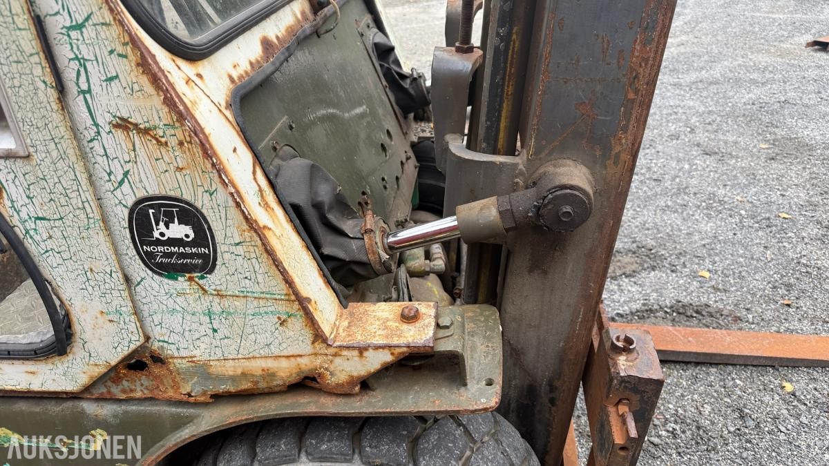 Mitsubishi FD-18 TAC gaffeltruck 7 503t m/ lukket førerhytte 