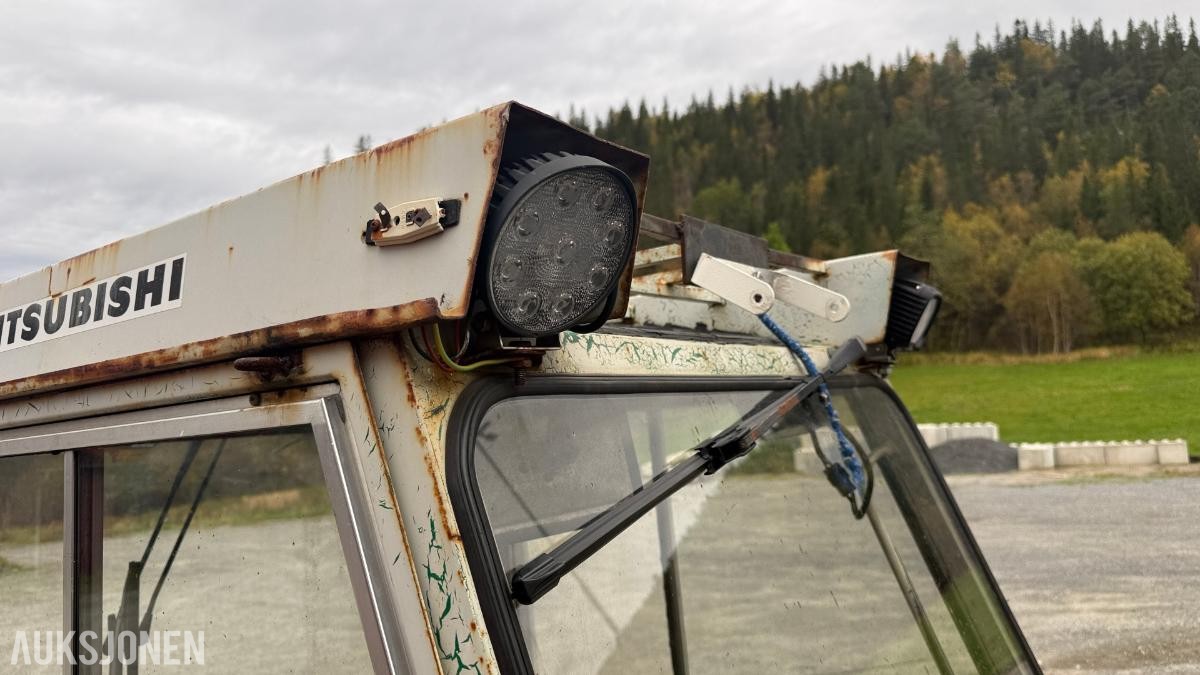 Mitsubishi FD-18 TAC gaffeltruck 7 503t m/ lukket førerhytte 