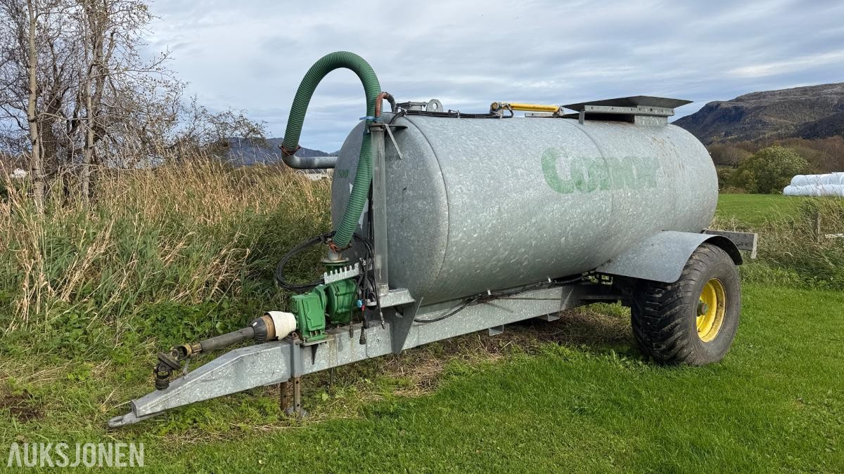 Gjødselvogn 7500 liter m/ PTO-drevet pumpe og brede dekk