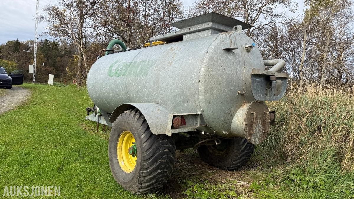 Gjødselvogn 7500 liter m/ PTO-drevet pumpe og brede dekk