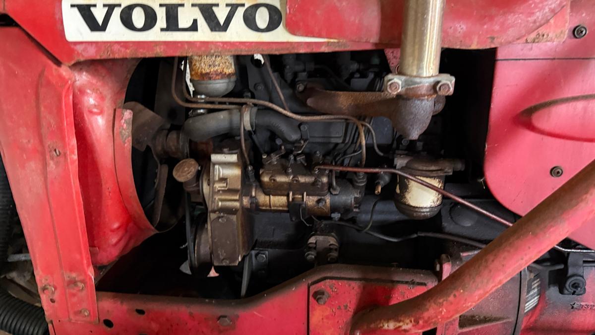 1966 Volvo 400 traktor 37143 timer m/ hytte 