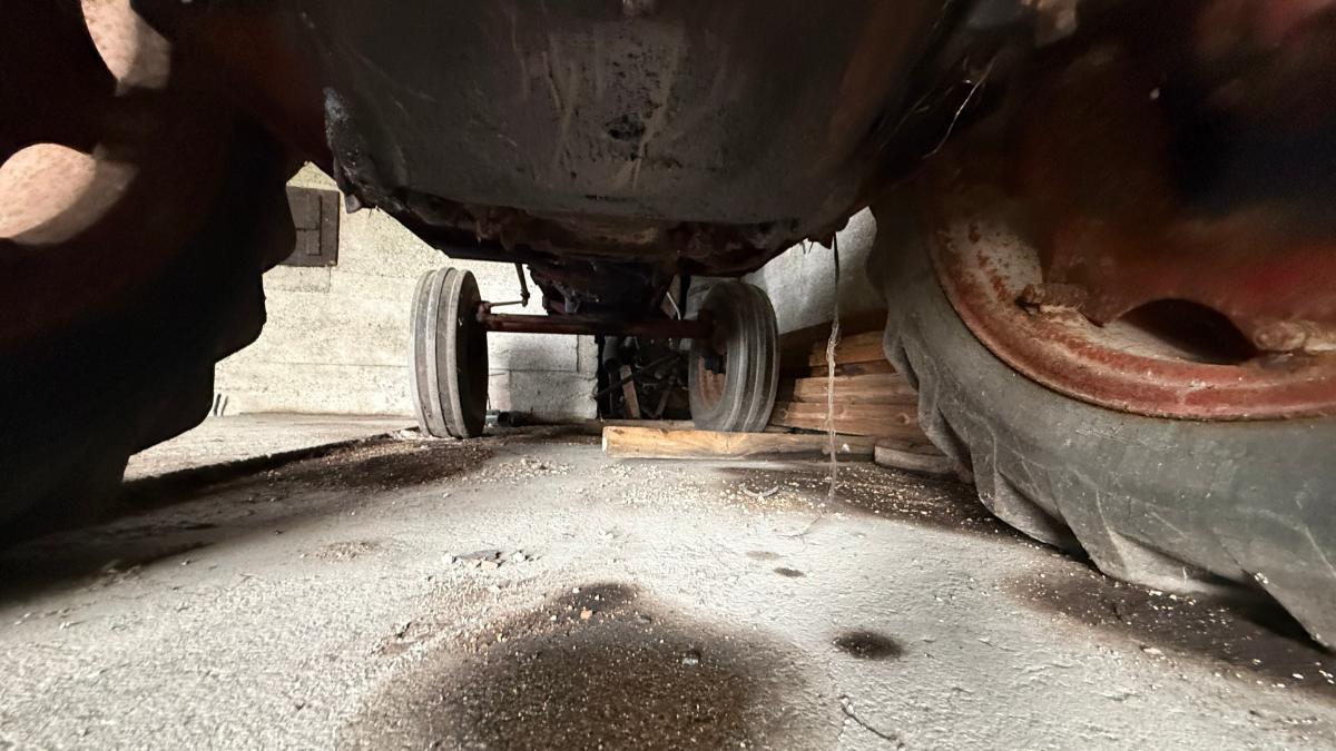1966 Volvo 400 traktor 37143 timer m/ hytte 