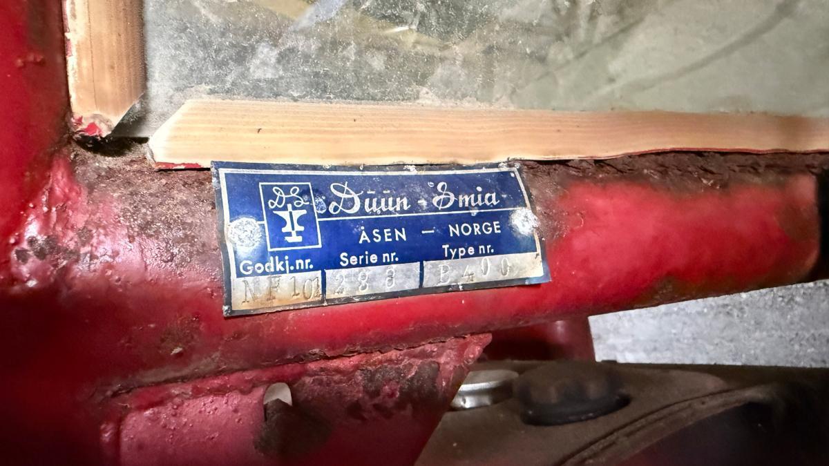 1966 Volvo 400 traktor 37143 timer m/ hytte 