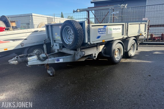 2017 Ifor Williams TT maskinhenger m/tipp og karmer.
