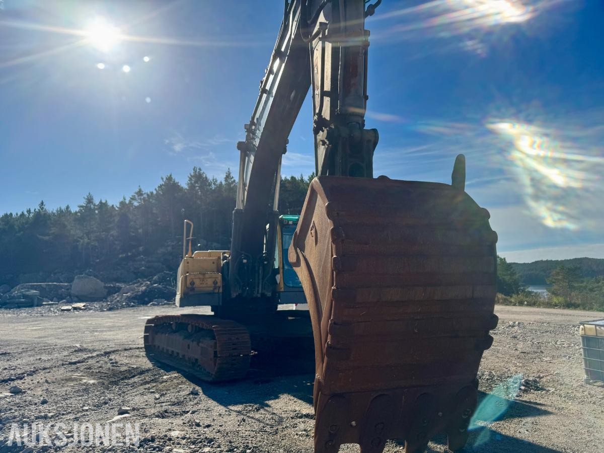 2005 Volvo EC360BLC Gravemaskin - Graveskuffe - Timer: 15864