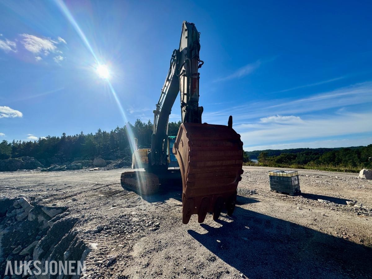 2005 Volvo EC360BLC Gravemaskin - Graveskuffe - Timer: 15864