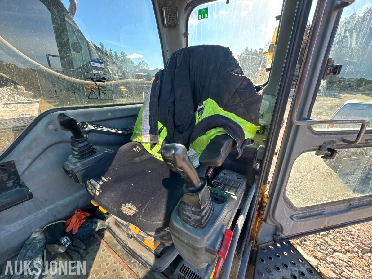 2005 Volvo EC360BLC Gravemaskin - Graveskuffe - Timer: 15864