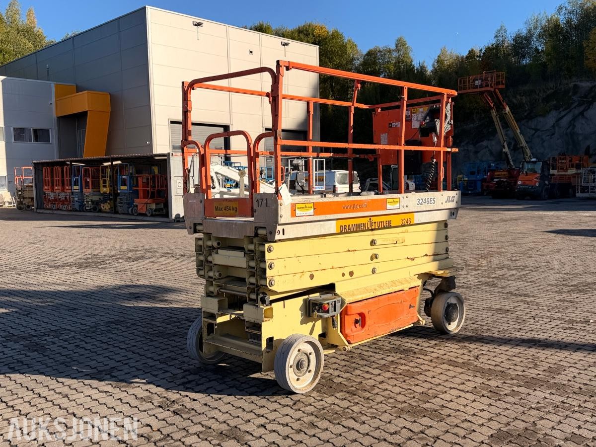 2007 JLG 3246ES sakselift - 12 meter arbeidshøyde