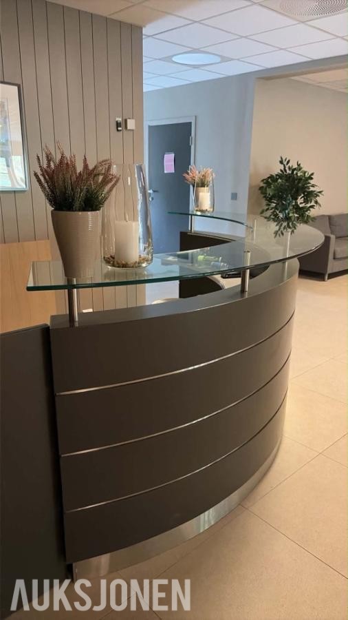 2017 Resepsjonsdisk buet M/glasstopp