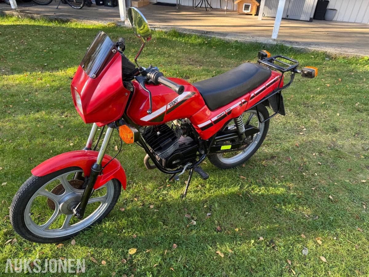 1988 Tempo Tiger