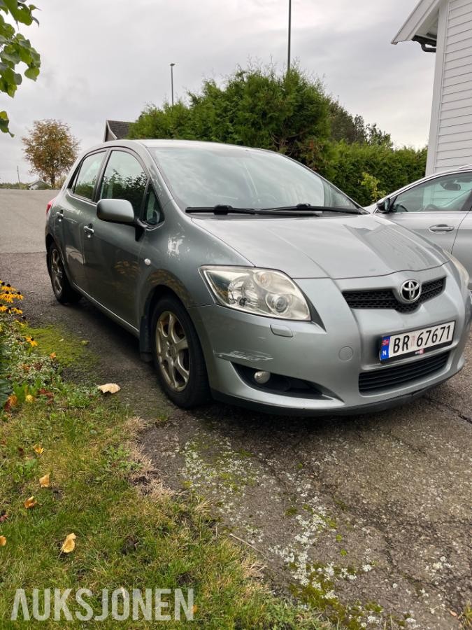 2008 Toyota Auris 1.4 90hk manuell eu ok