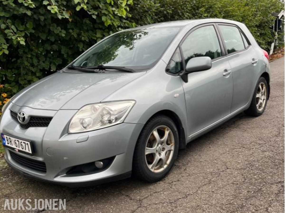 2008 Toyota Auris 1.4 90hk manuell eu ok