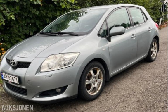2008 Toyota Auris 1.4 90hk manuell eu ok