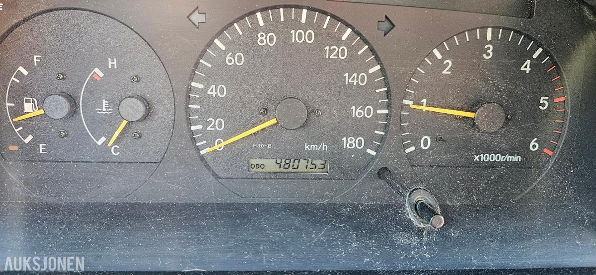 2002 Toyota HiAce, HIACE 2.5-102 D 4WD, 480753km
